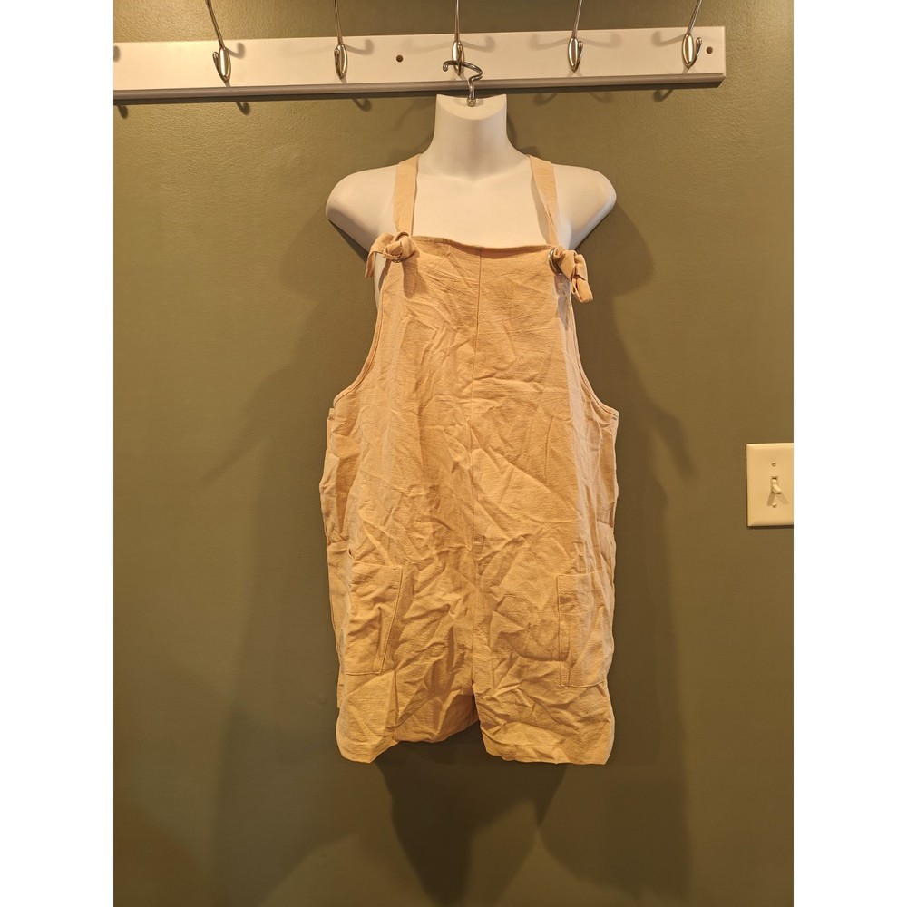 medium gauzey romper nwot